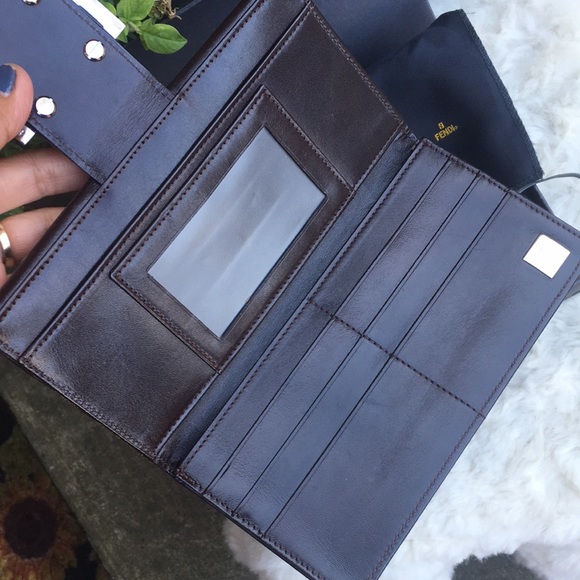 Fendi wallet - Picture 4 of 14